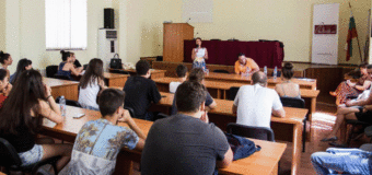 Благотворителна инициатива „Бъдители“ гостува на Общински съвет по наркотични вещества в Кърджали