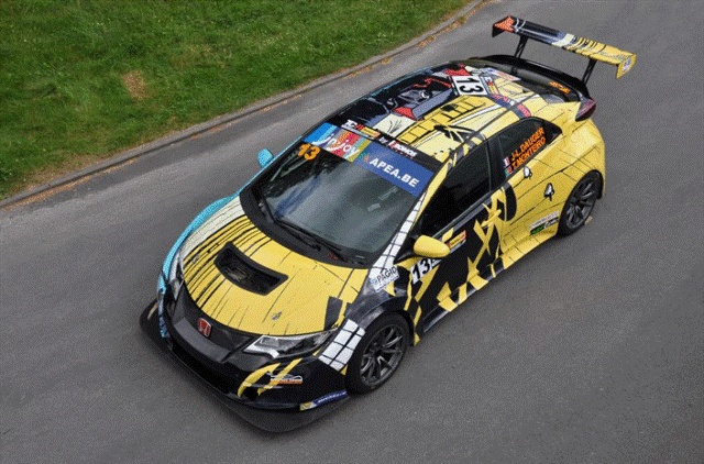 14_07_16_75756_Michel_Vaillant_inspired_Honda_Art_Car_Jean_Graton_will_make_race_debut copy