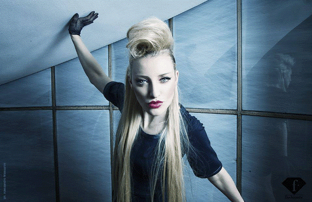 2_Ania J