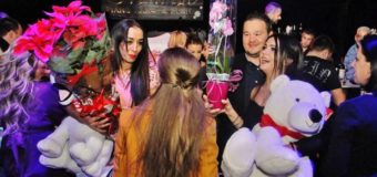 Коледни подаръци за бедни и болни деца дарява Мисис България Ана Иванова
