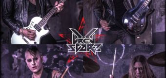 Българската рок‘н рол банда DREG STARZ представя “Swinging Bottles”