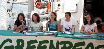 Ветроходът Rainbow Warrior на Грийнпийс посети Бургас