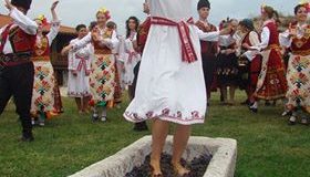 Избират Царица на виното в Старосел