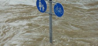 Как конспирациите за климата водят до разколебаване на ценностите и климатичните политики на глобално ниво?