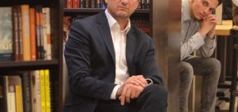 Боршош на опера в книжарница