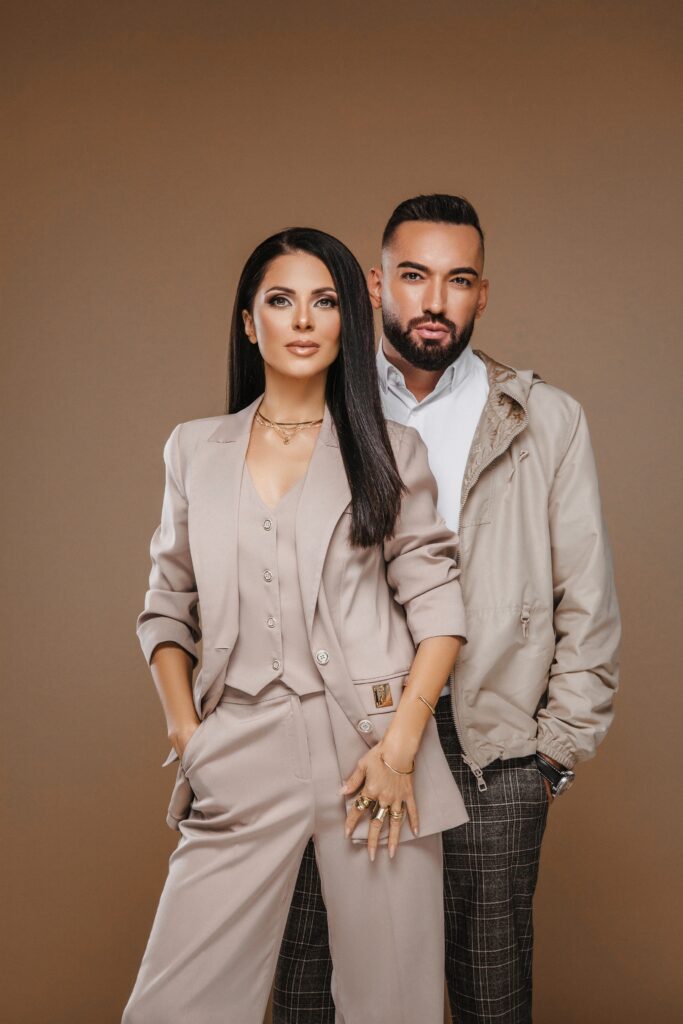 Миа и Дамян Попов